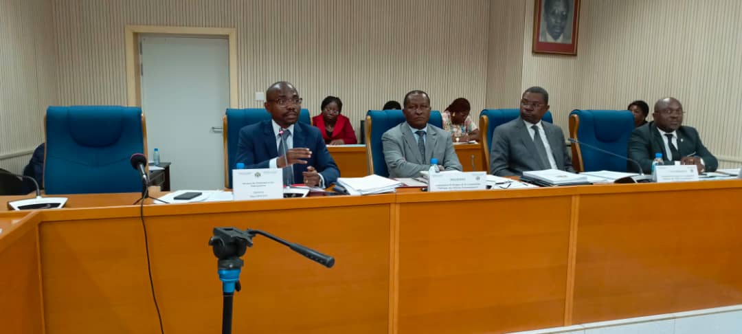L'État Gabonais veut contracter deux emprunts auprès des
